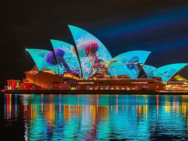 vivid-sydney-hua-hen-day-ngoan-muc