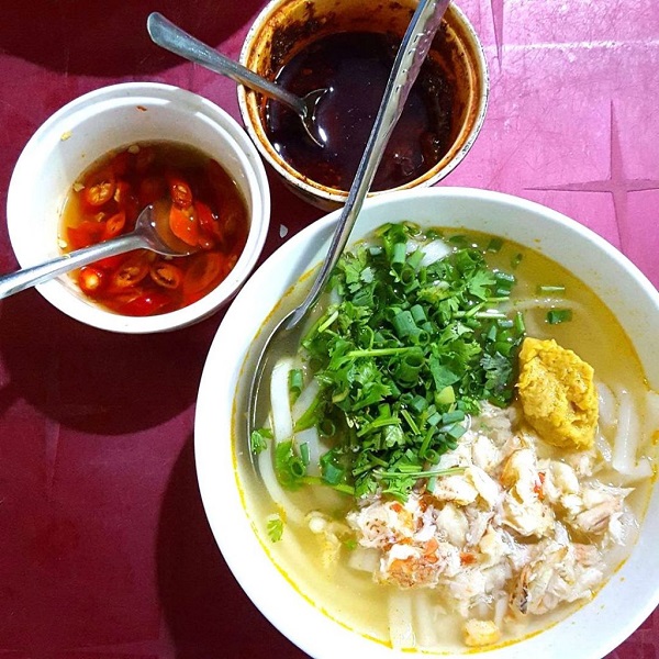 banh-canh-cua-roi