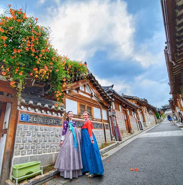 lang-Bukchon-Hanok-co-kinh-min