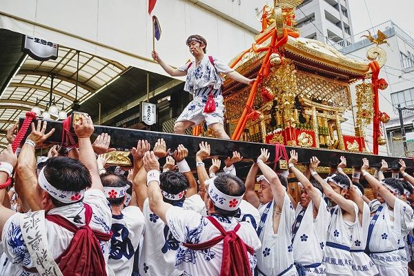 mua-he-osaka-le-hoi