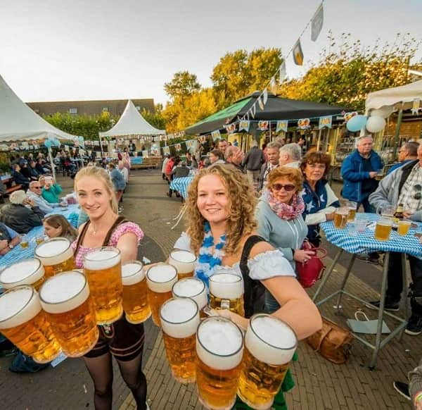 le-hoi-bia-Oktoberfest-duc-min