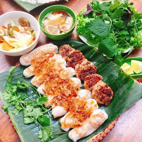 banh-cuon-thanh-hoa-cha-nuong