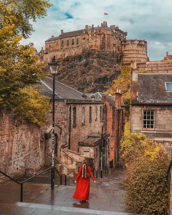 Ghé thăm “thành phố ma thuật” Edinburgh vào những ngày chính thu