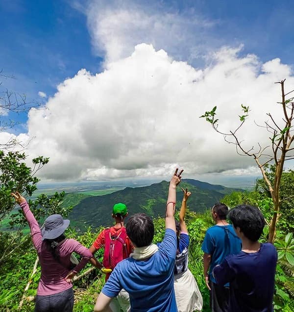 Băng trên những cung đường trekking hấp dẫn nhất An Giang