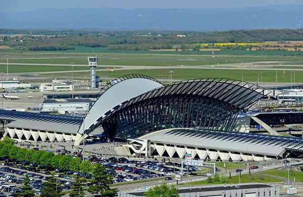 Review chi tiết về sân bay quốc tế Lyon-Saint Exupéry – LYS (Lyon, Pháp)