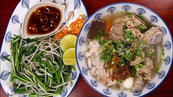 banh-canh-bo-vien-bay-nui
