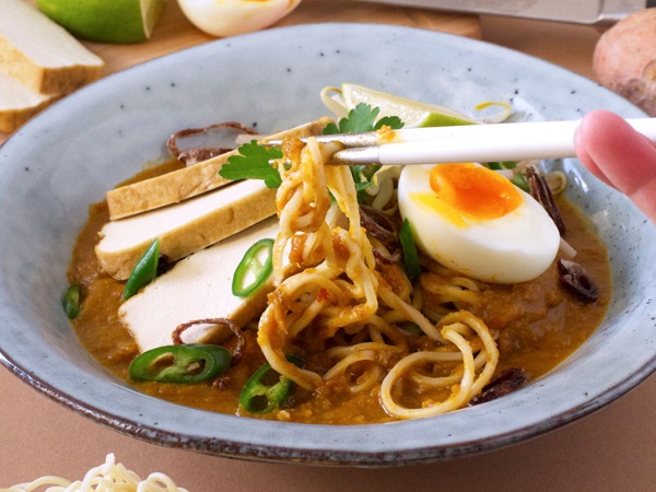 mi-mee-rebus