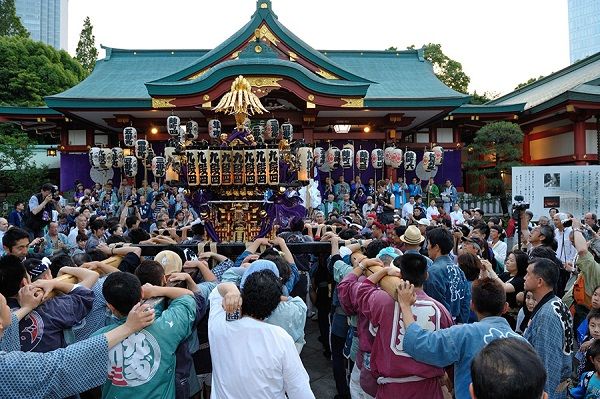 le-hoi-sanno-matsuri-tokyo