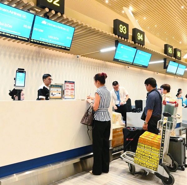 Vietnam Airlines tung loạt vé chỉ từ 270k cho các chặng bay khởi hành từ Tp Hồ Chí Mính vào tháng 08/2025