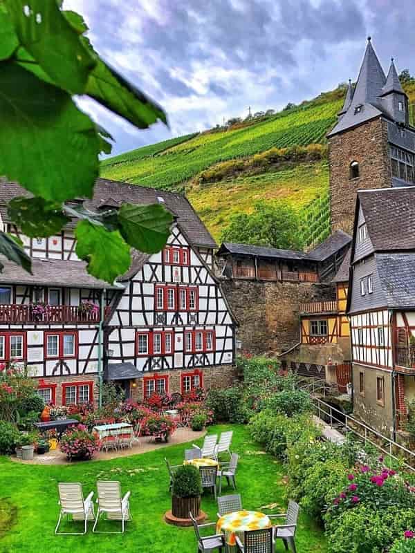 thi-tran-Bacharach-3-min