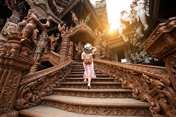 den-chan-ly-o-pattaya
