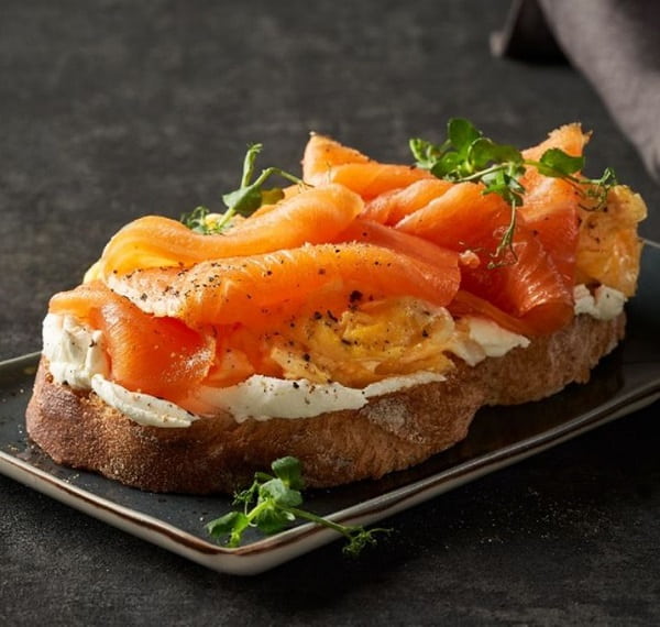 Sandwich-trung-ca-muoi-min