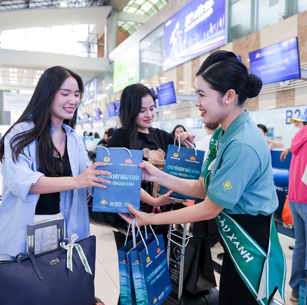 ve-quoc-te-thang-9-2025-vna-2