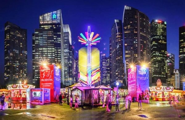 le-hoi-anh-sang-singapore