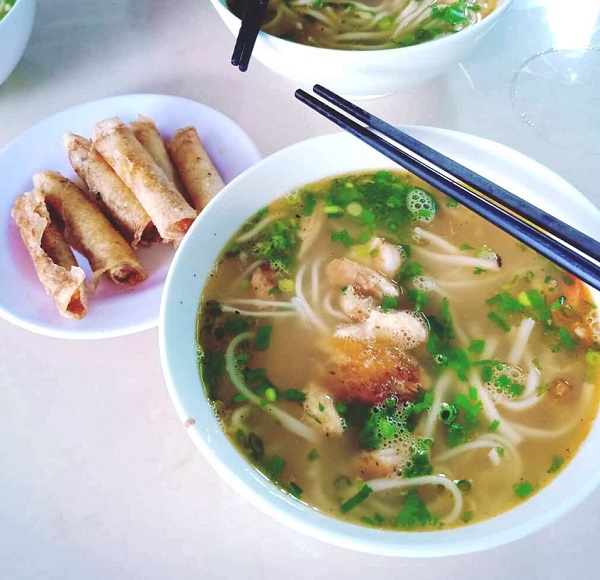 Thưởng thức ẩm thực hấp dẫn tại vùng đất Ba Đồn (Quảng Trị)