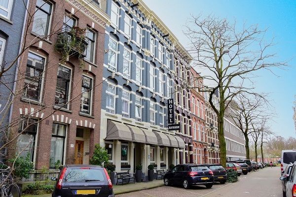 Nên chọn khu vực nào để book khách sạn khi du lịch Amsterdam (Hà Lan)?