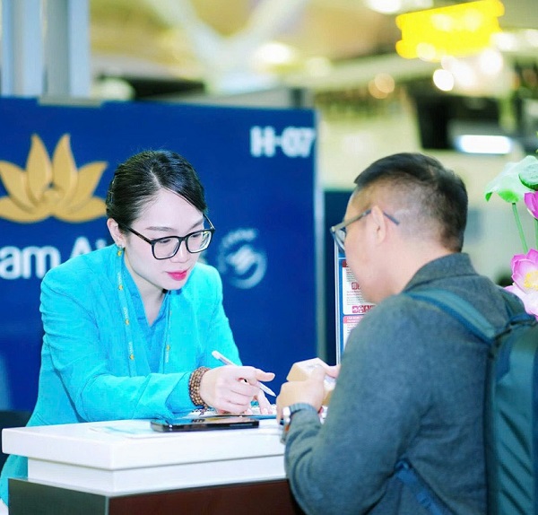 giay-to-can-thiet-khi-bay-quoc-te-VNA-1