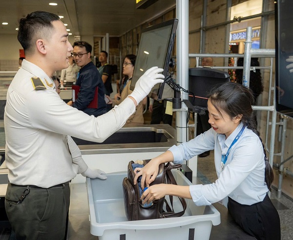 qua-cong-an-ninh-nhanh