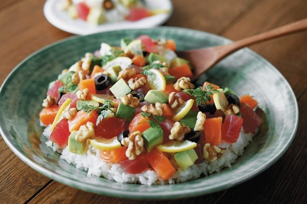 bat-com-mau-sac-nhat-ban