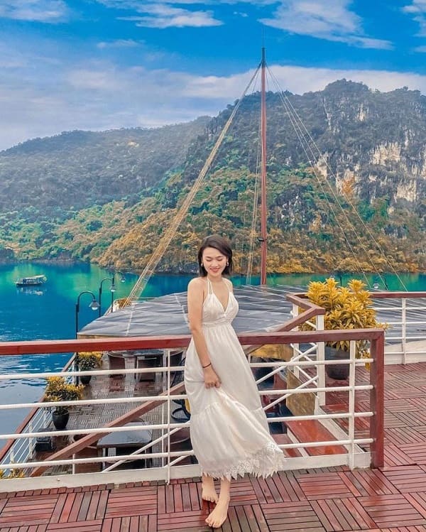 du-thuyen-ha-long-xuan-1