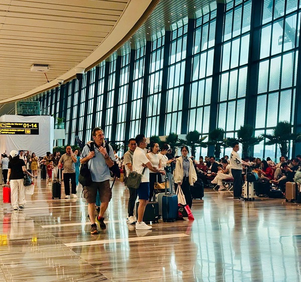 Cảnh báo nguy cơ trễ chuyến bay Tết vì nhầm nhà ga ở sân bay Tân Sơn Nhất (Tp Hồ Chí Minh)