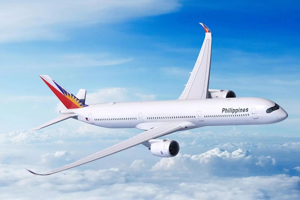 Hãng hàng không Philippine Airlines hiện cung cấp mấy hạng ghế trên chuyến bay?