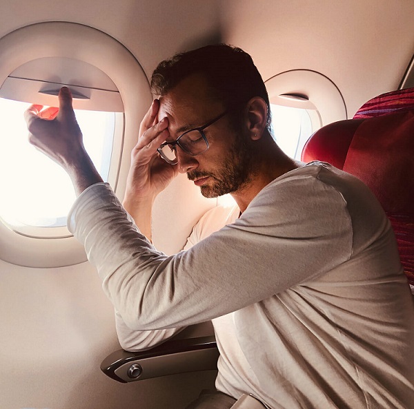 Bí kíp chống say máy bay được tiếp viên hàng không tiết lộ