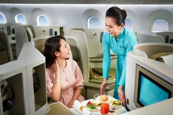 Vietnam Airlines phục vụ các loại suất ăn nào trên chuyến bay?