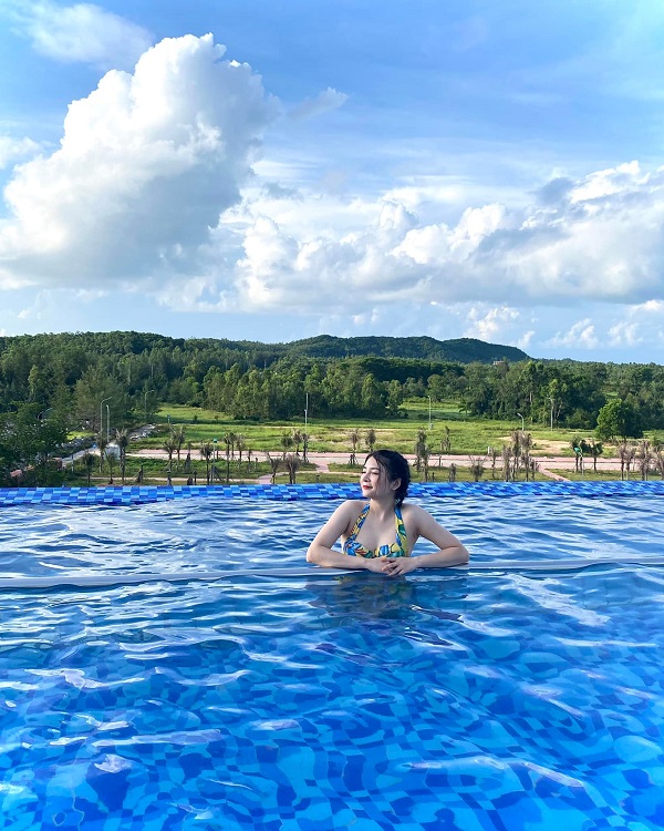 Tham khảo các khách sạn được đánh giá cao tại Quan Lạn cho chuyến đi biển mùa hè!