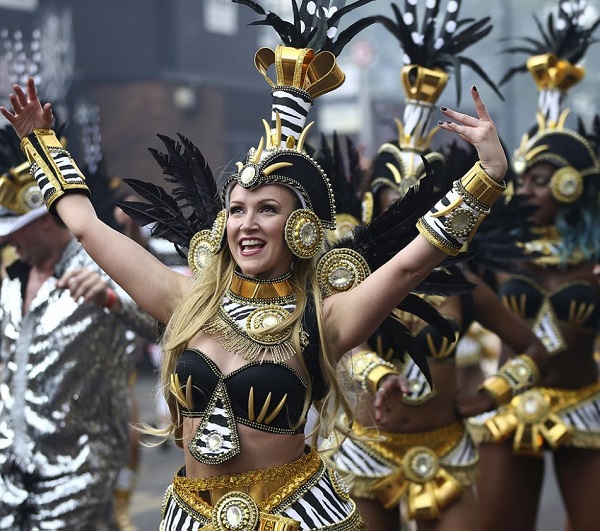 Trải nghiệm mùa hè sôi động khi hòa mình vào những lễ hội độc đáo tại châu Âu