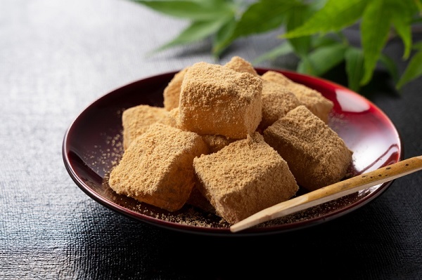 warabi-mochi-nhat-ban