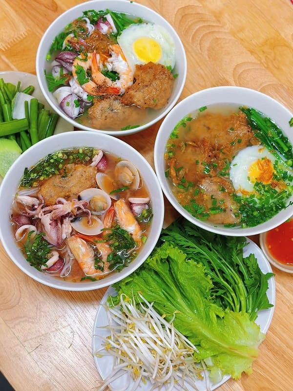 Những quán ăn ngon, đậm chất địa phương - nhất định bạn phải ghé khi đến Vĩnh Hy!