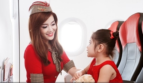 An tâm cho con đi máy bay với ưu đãi dịch vụ Sky Kids từ VietJet Air