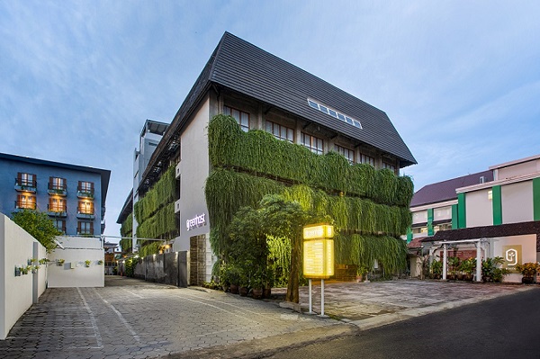 green-host-boutique
