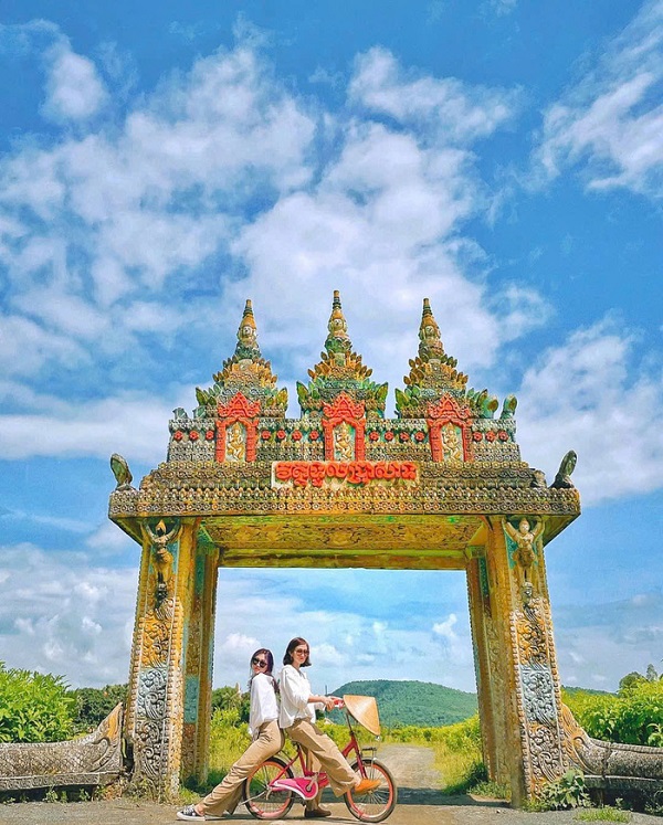 check-in-cong-troi-tri-ton-an-giang