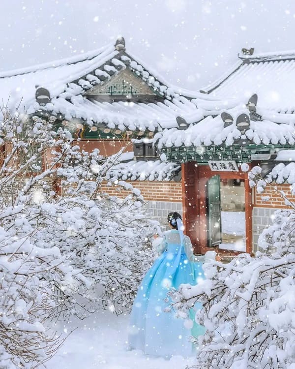 cung-Gyeongbokgung-mua-tuyet